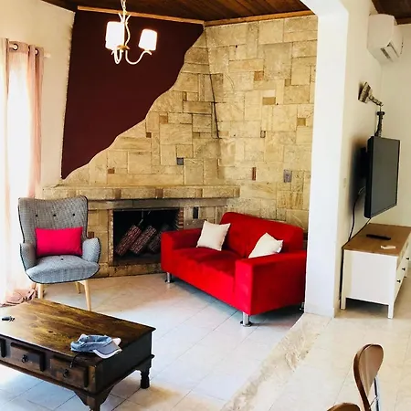 Mit Privatpool Fuer 6 Personen Ca 105 M In Faliraki, Aegaeis Rhodos Casa de Férias