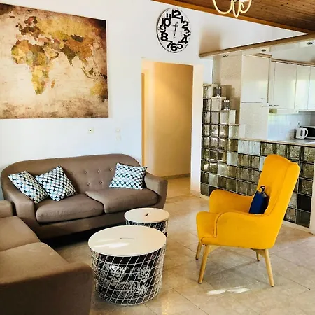 Casa de Férias Mit Privatpool Fuer 6 Personen Ca 105 M In Faliraki, Aegaeis Rhodos Faliraki